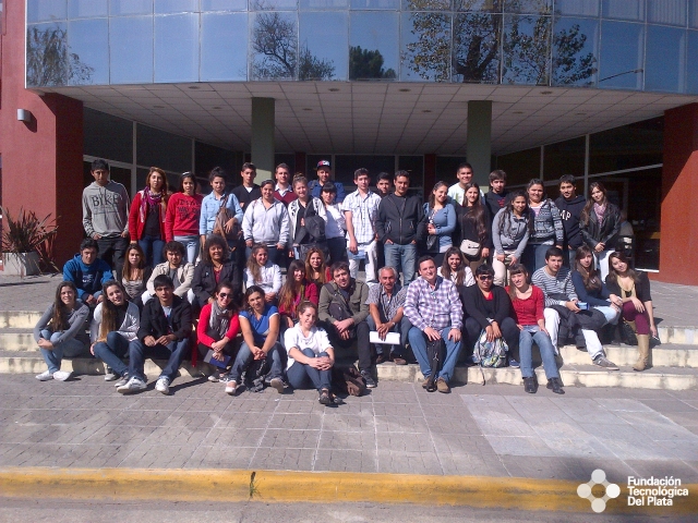 Visita a Zona Franca La Plata con alumnos de la UPE. Imagen Miniatura